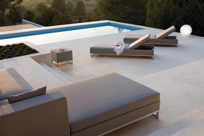 Arredo per esterno con chaise longue