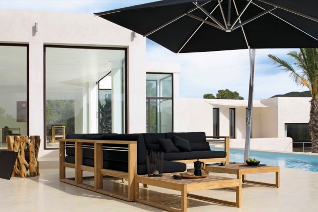 Arredo per esterno in legno