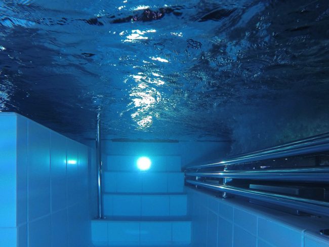 Illuminazione subacquea per piscina