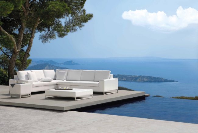 Piscina con bordo Infinity