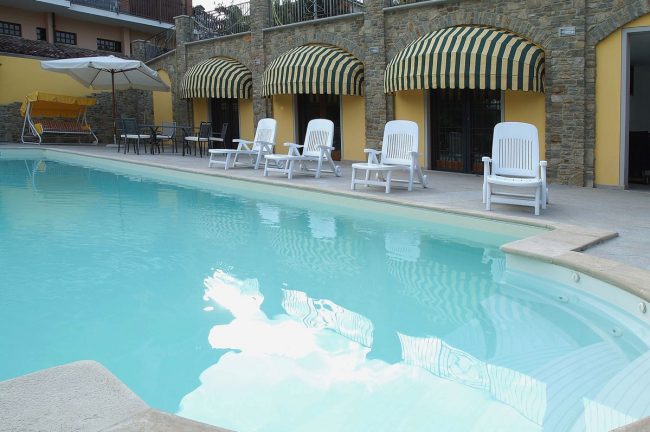 Scala romana per piscina di hotel