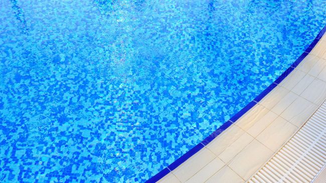 swimming-pool-at-hotel-close-up-PB34HK5-1200×675