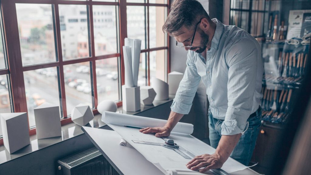 Che si tratti di una piscina privata o di una piscina pubblica, la progettazione e lo studio della loro messa in opera è fondamentale per la fruibilità dell’impianto. Di fatti, l’aspetto progettuale in entrambi i casi deve rispecchiare fondamentali linee guida sulla qualità e la pulizia dell’acqua. Questo sia per evitare sanzioni che per motivi legati alla salute.